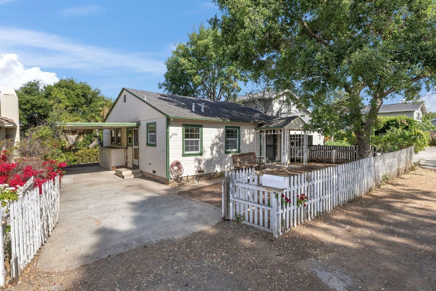 Property Photo: 10154 Amelia Court CA 95014