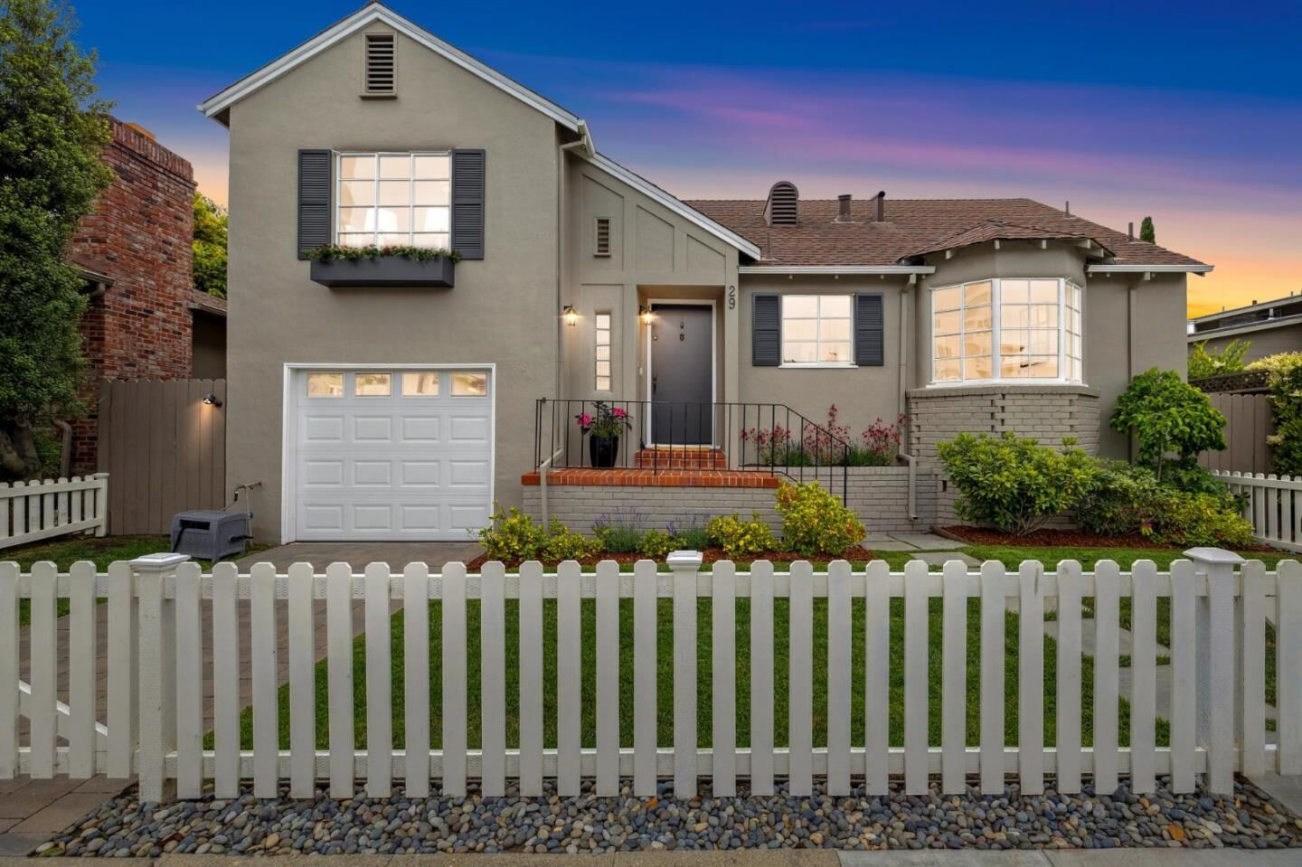 Property Photo: 29 Baytree Way CA 94402