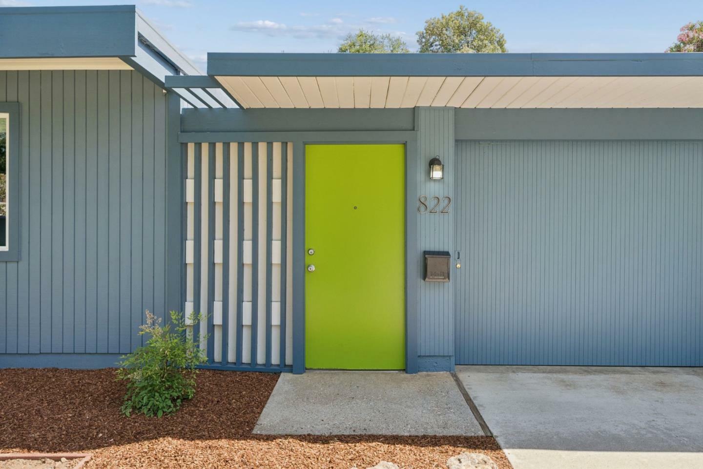 Property Photo: 822 Dartshire Way CA 94087