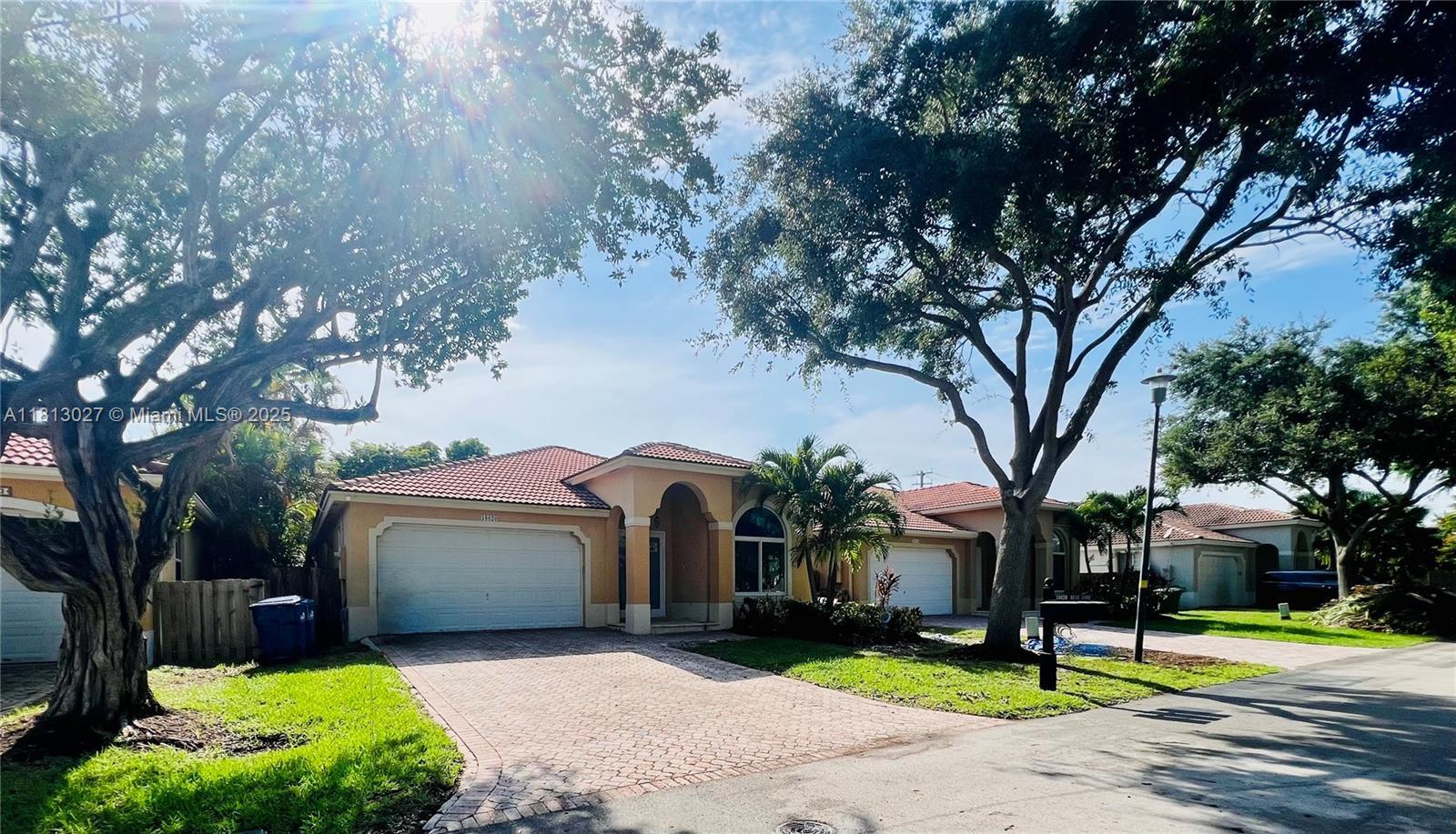 Property Photo: 16020 SW 91st Ct FL 33157
