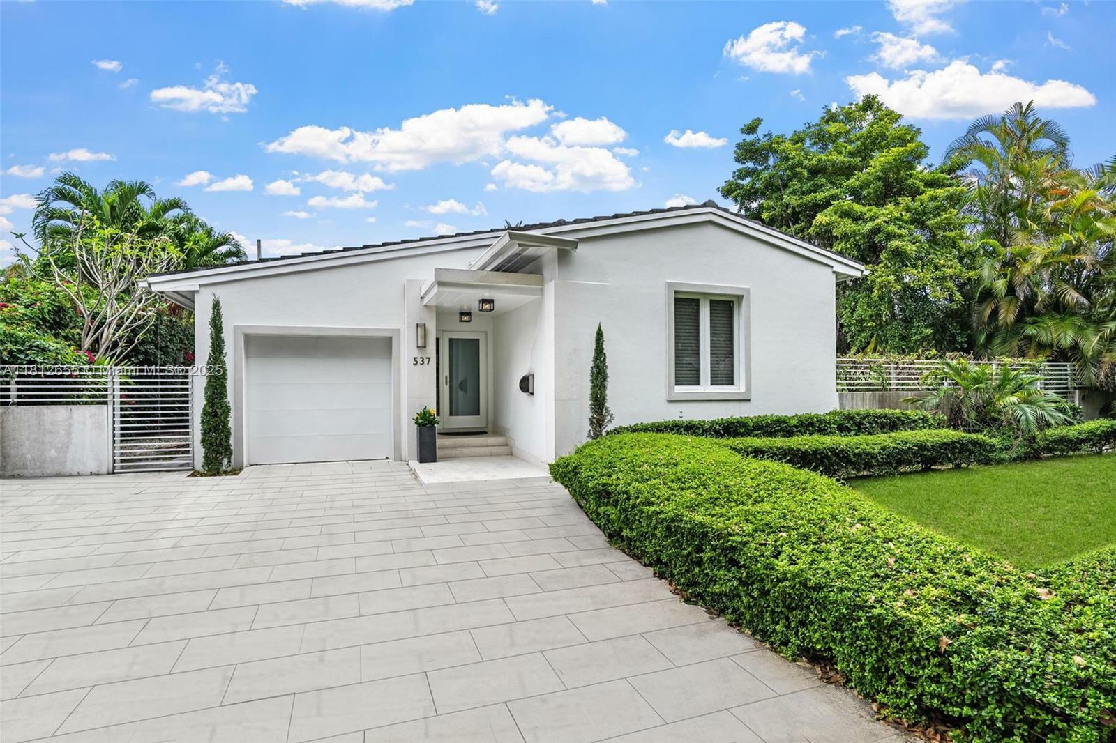 537 Marmore Ave  Coral Gables FL 33146 photo