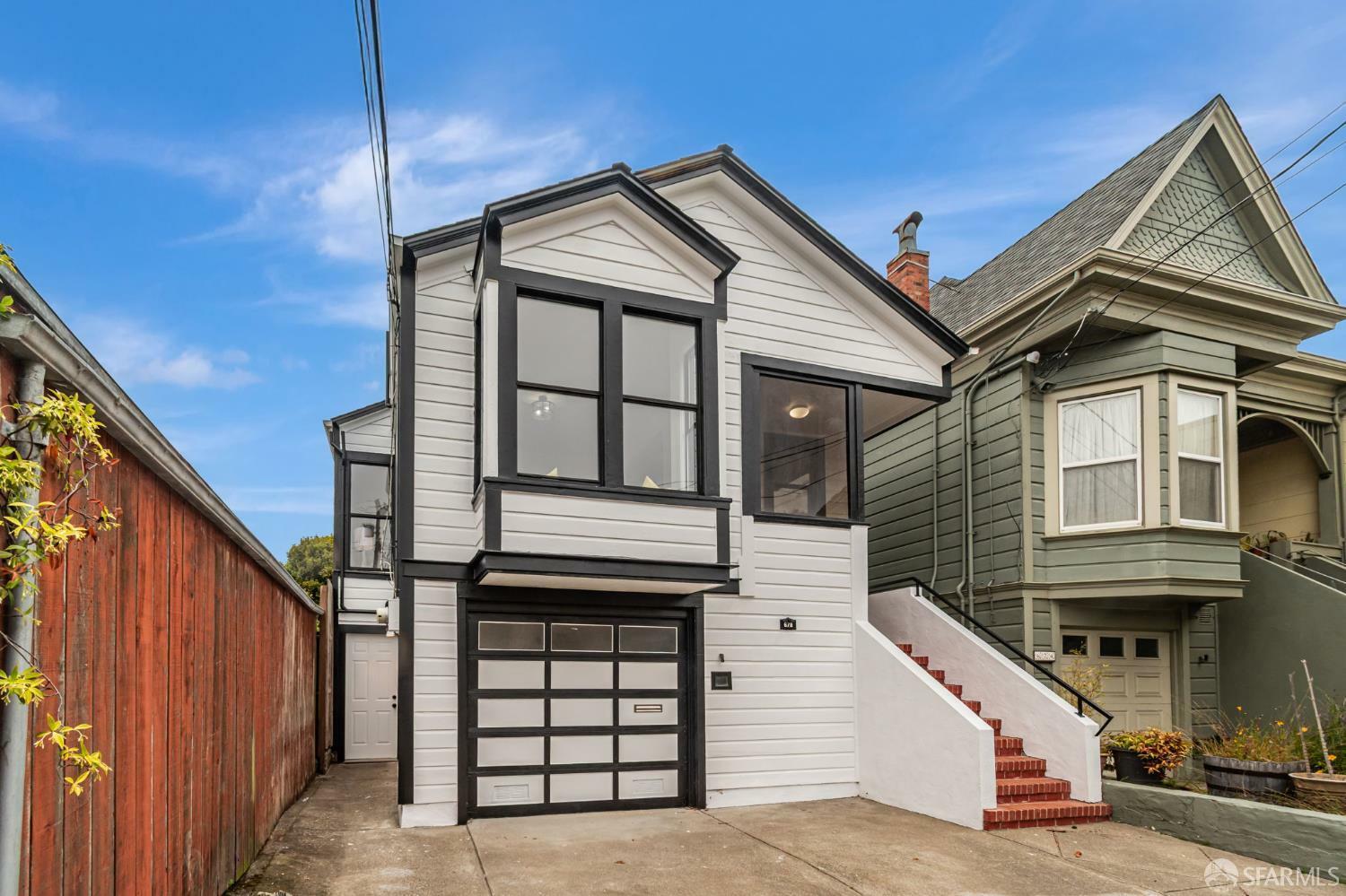 Property Photo: 678 Vienna Street CA 94112
