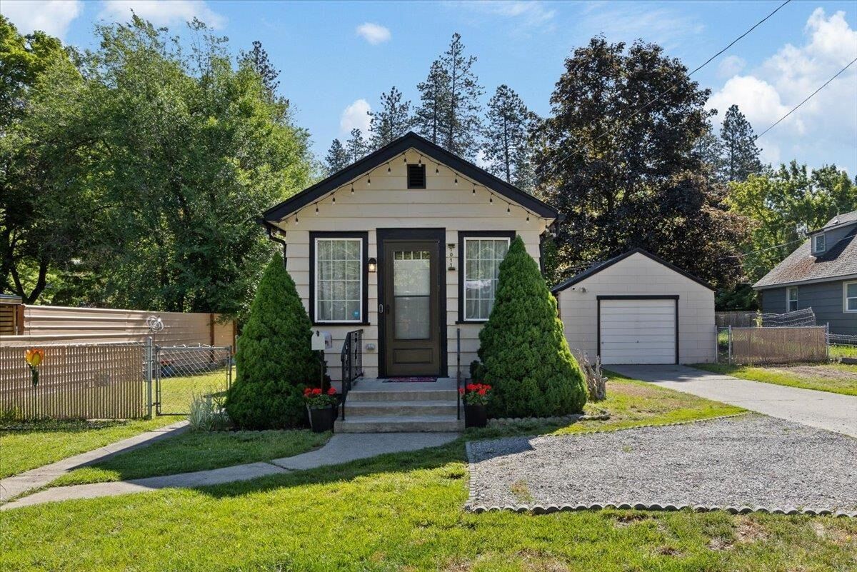 Property Photo:  1011 S Freya St  WA 99202 