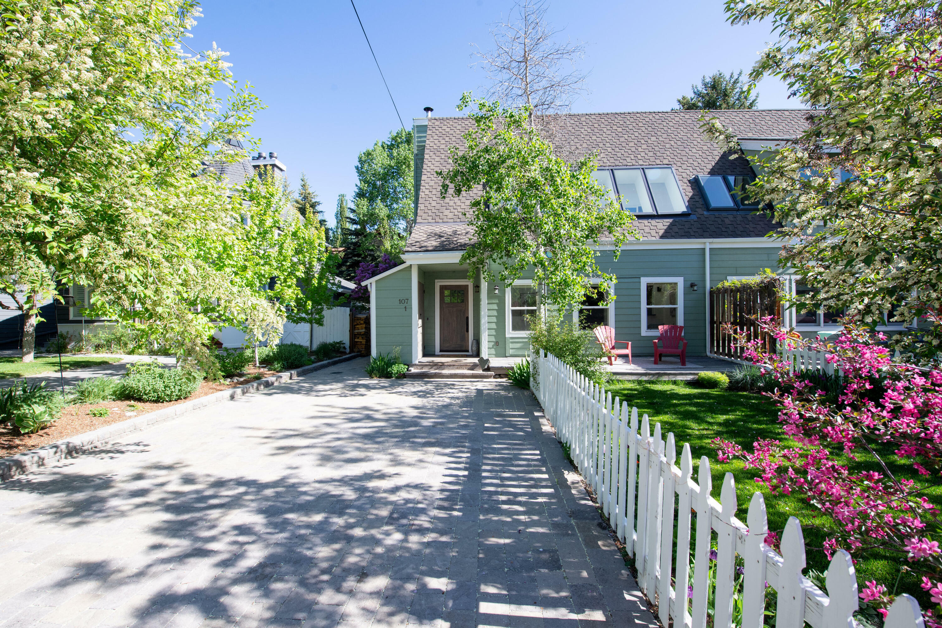 Property Photo:  107 Buss Elle Dr 1  ID 83340 