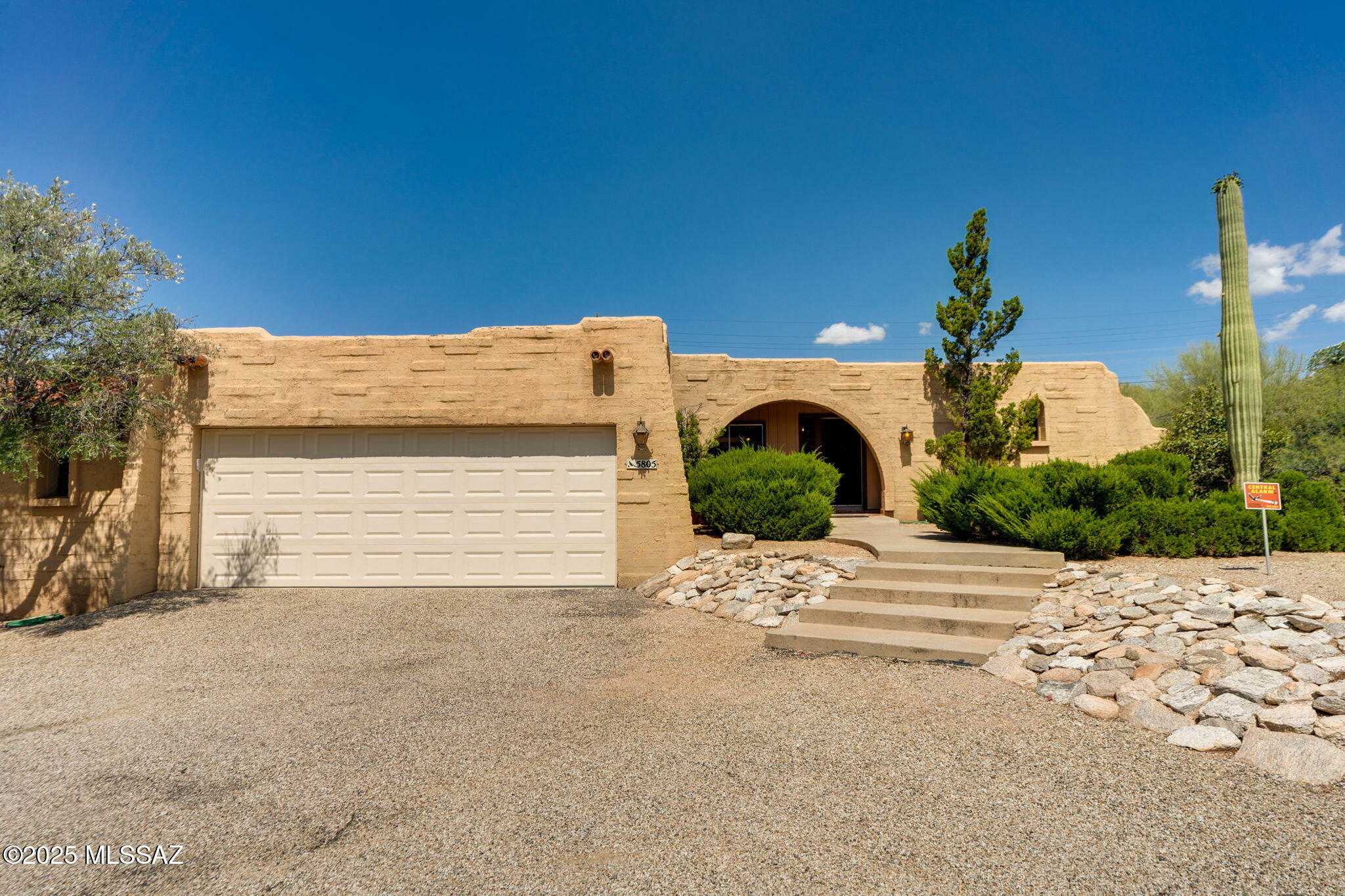 5805 N Via Verdosa  Tucson AZ 85750 photo