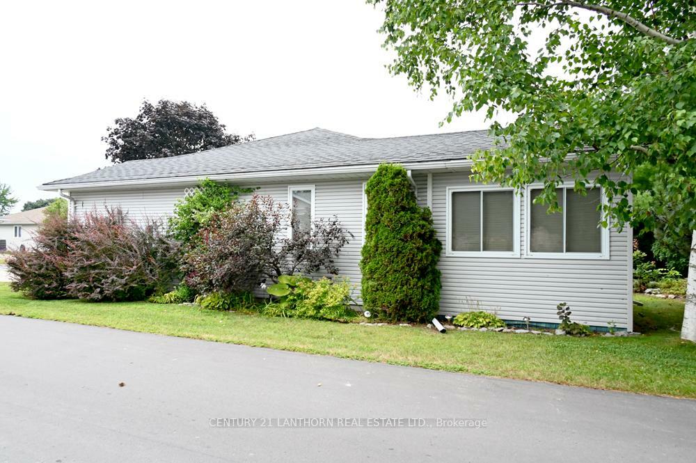 Property Photo: 1 Reynolds Place N ON K0K 3L0
