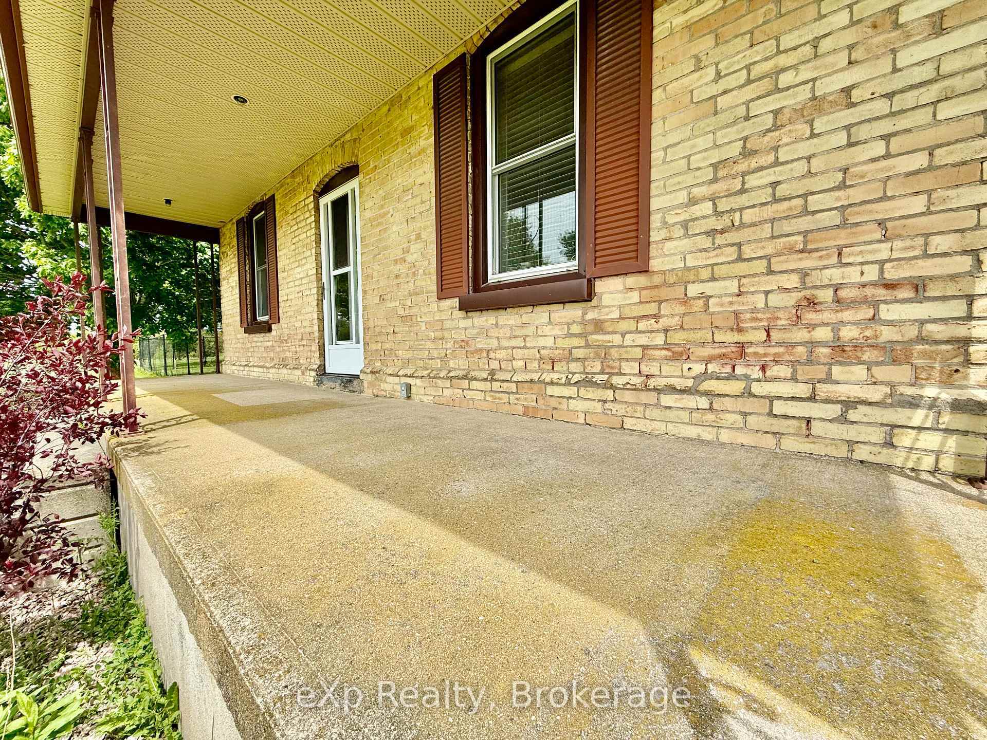 Property Photo: 7 21-22, R. R. 1 Side Road ON N0G 2J0
