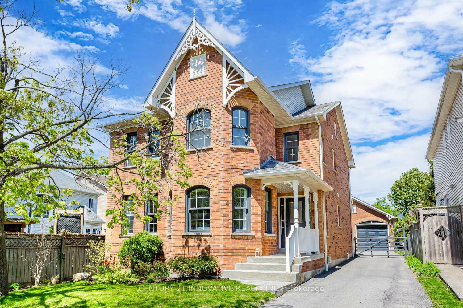 Photo de la propriété: 4 Blackfriar Avenue ON L1M 1E4