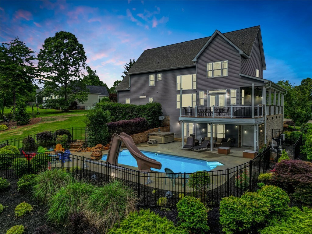 Property Photo:  224 Silver Ridge Drive  SC 29630 