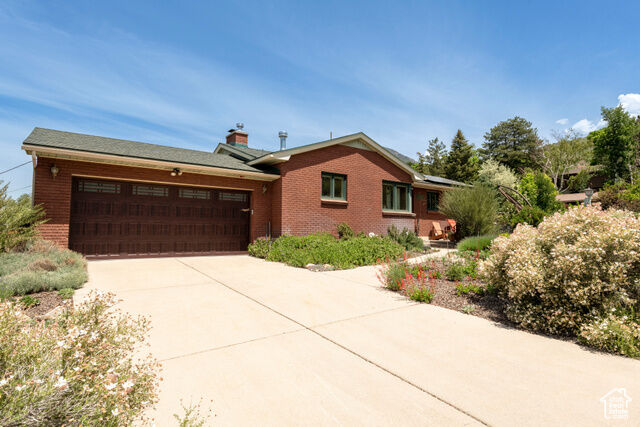 Property Photo: 3555 E Hermes Dr S UT 84124