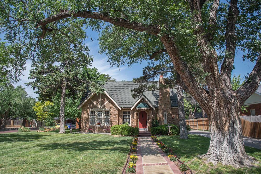 Property Photo: 2122 S Hayden Street TX 79109-2204