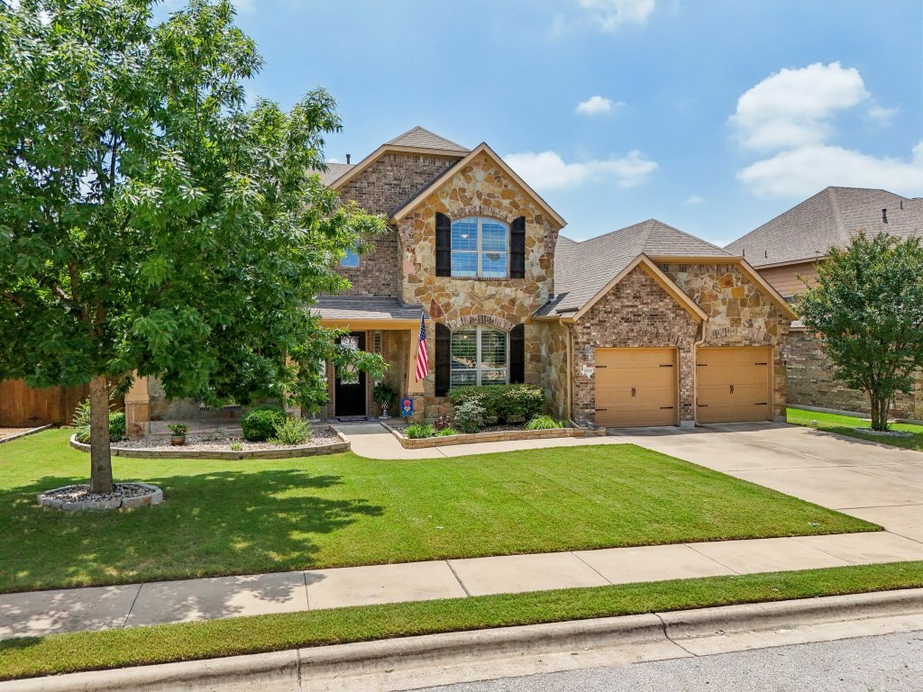 Property Photo: 2513 Rusty Spur TX 78641