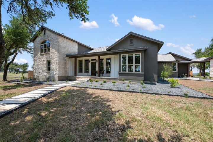 Property Photo:  1276 Canyon Crossing View  TX 78620 