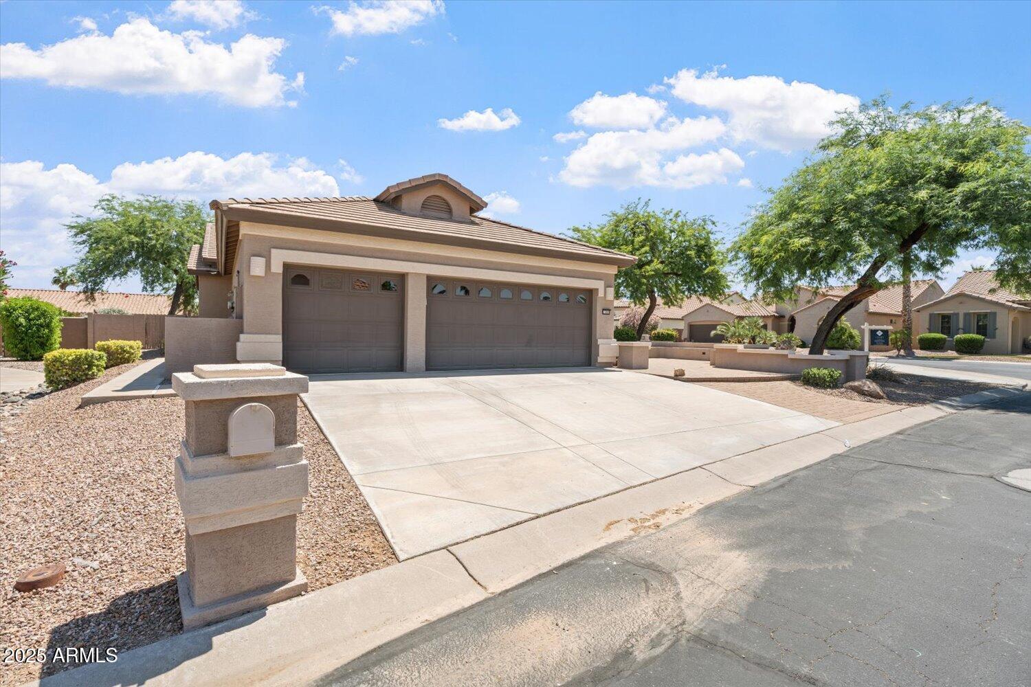 Property Photo: 15989 W Indianola Avenue AZ 85395