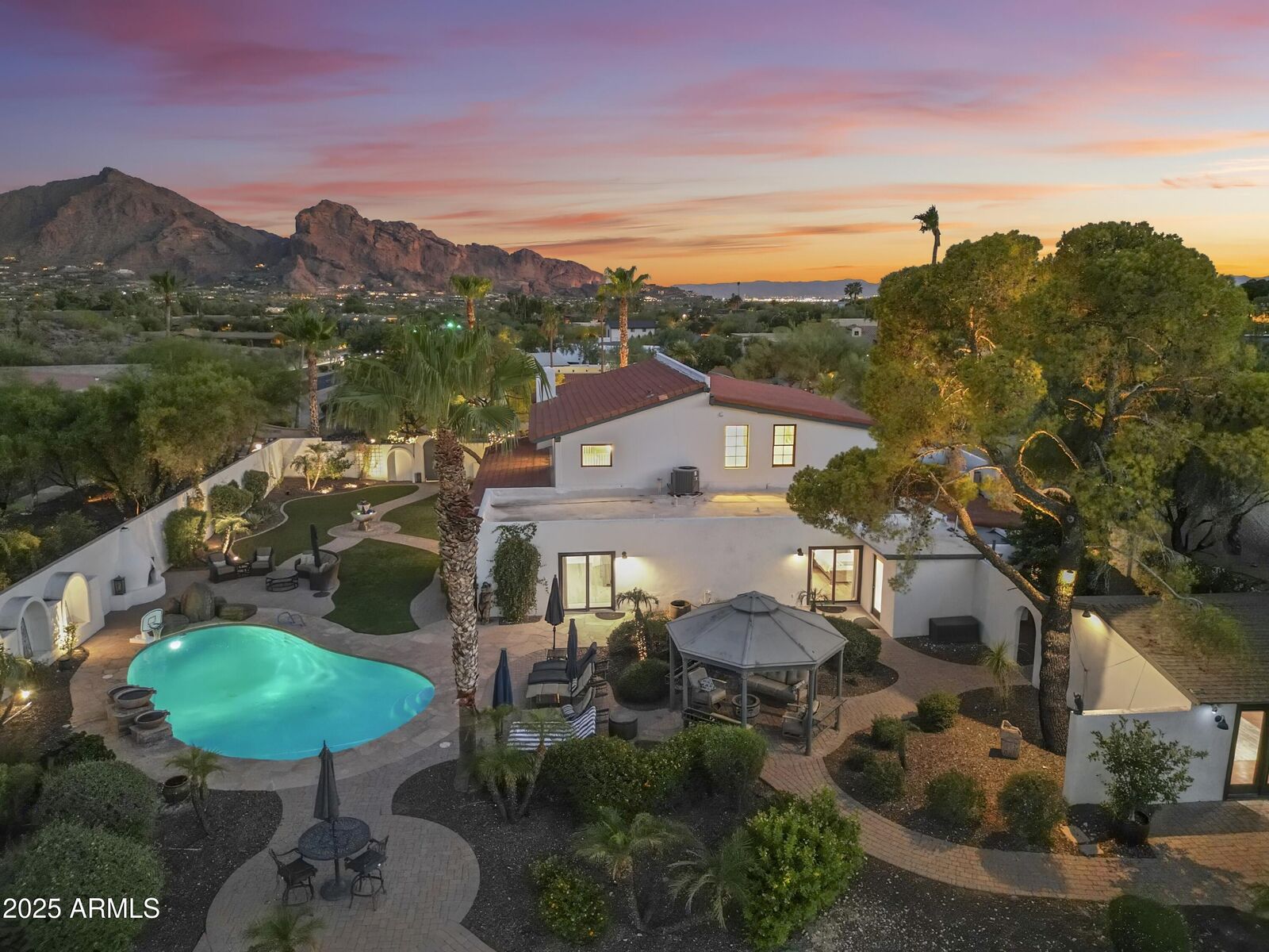 Property Photo:  4824 E Hummingbird Lane  AZ 85253 