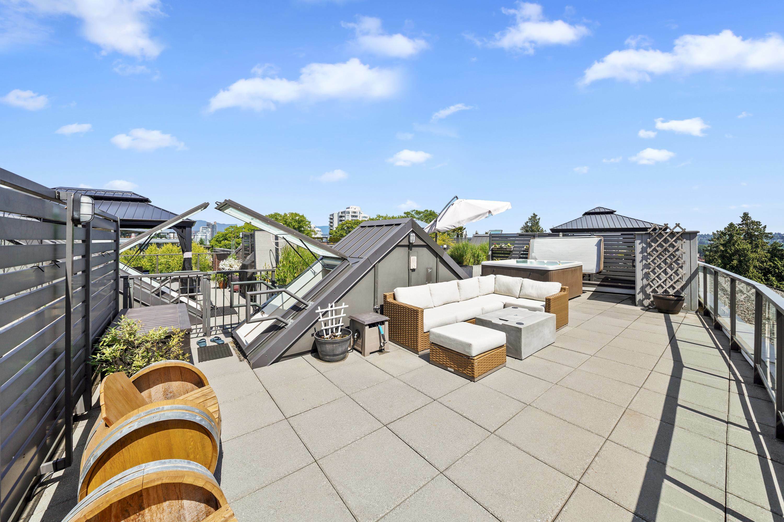 Property Photo:  20 E Royal Avenue 404  BC V3L 0G9 