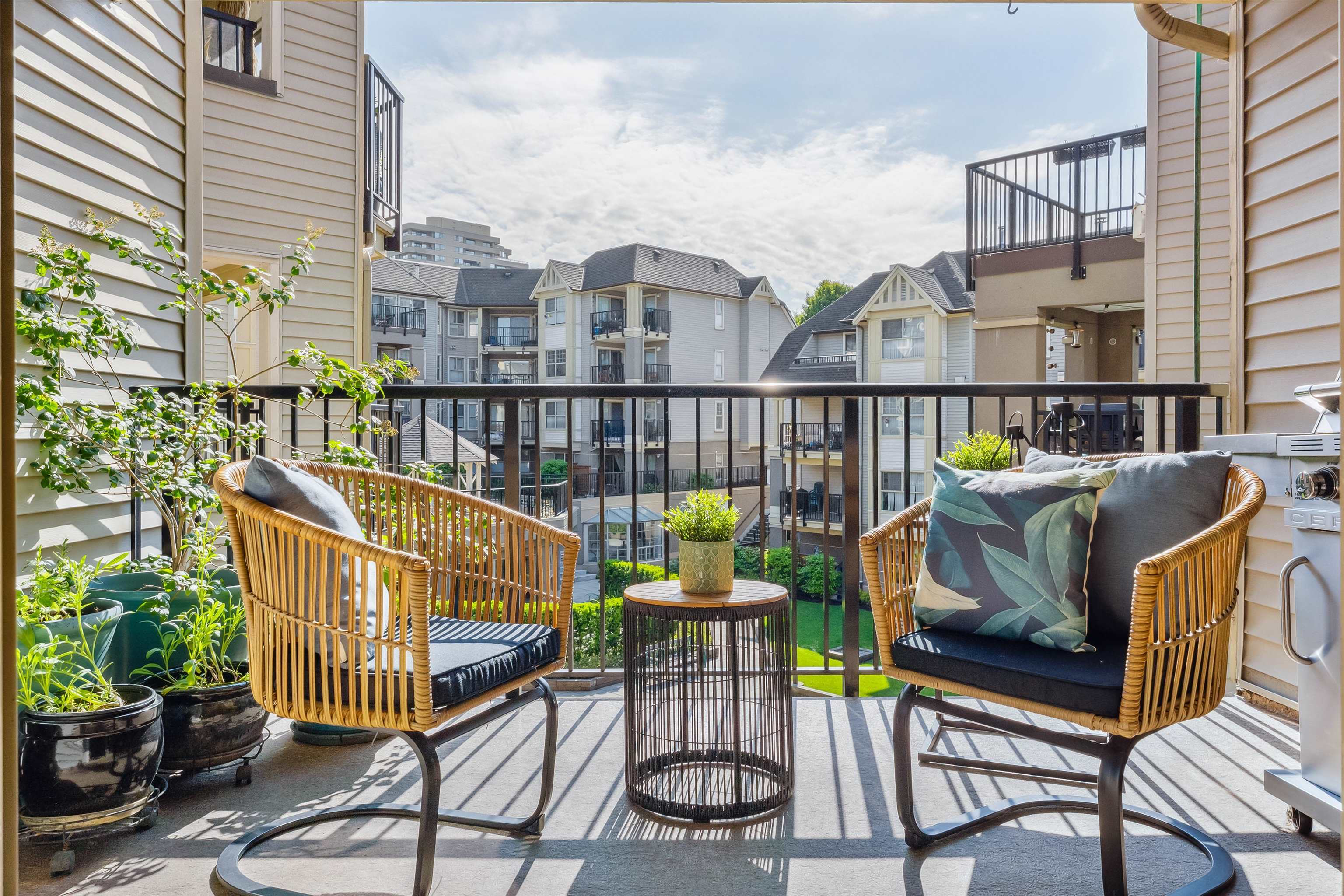 Property Photo: 215 Twelfth Street 410 BC V3M 4H4
