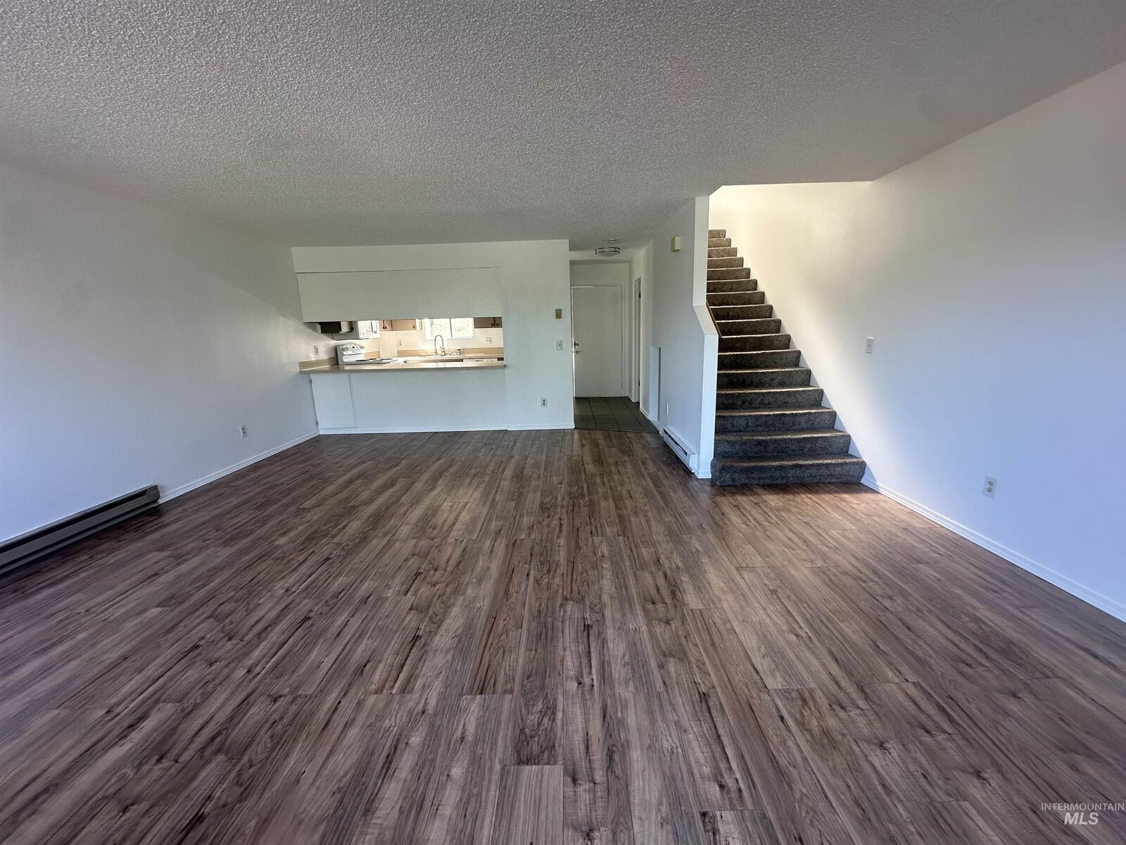 Property Photo:  557 Park Street 22  ID 83501 