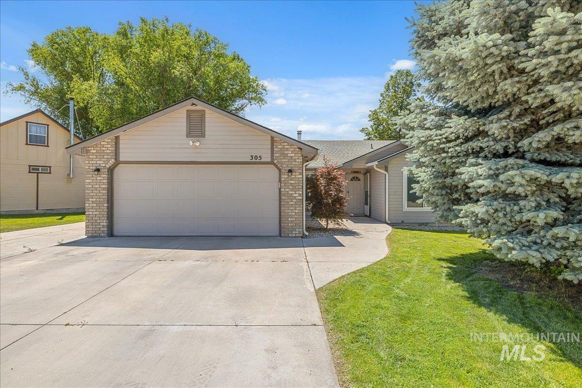 305 White Rock Way  Melba ID 83641 photo