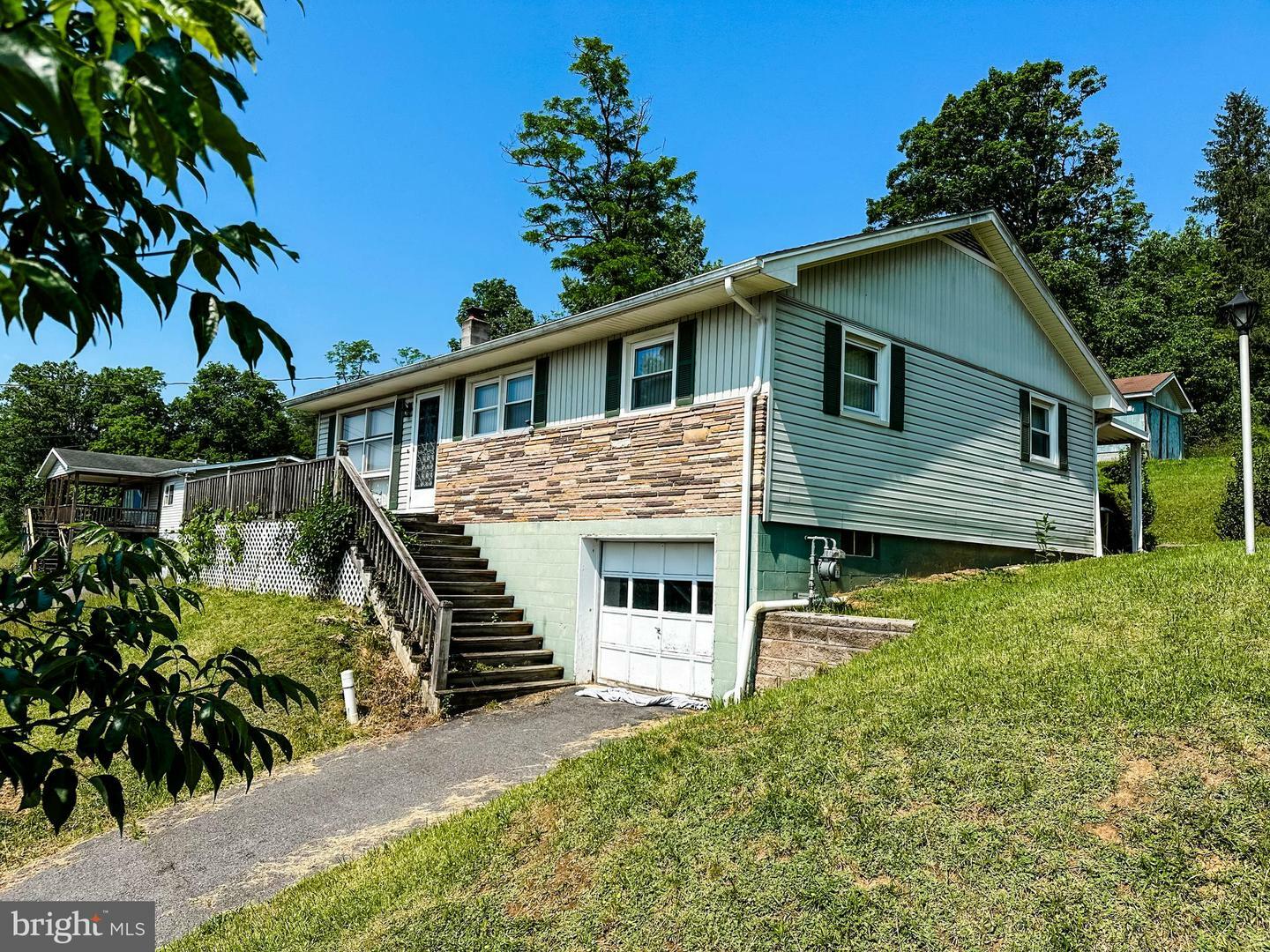 Property Photo: 419 Poplar Street MD 21562