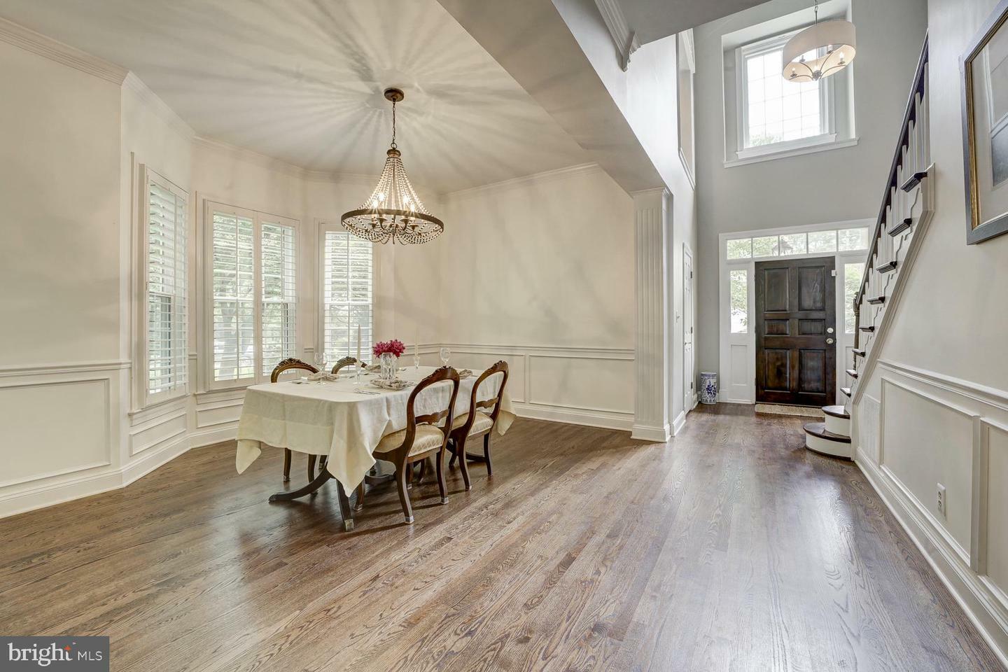 Property Photo: 1 Town Gate Court MD 20817