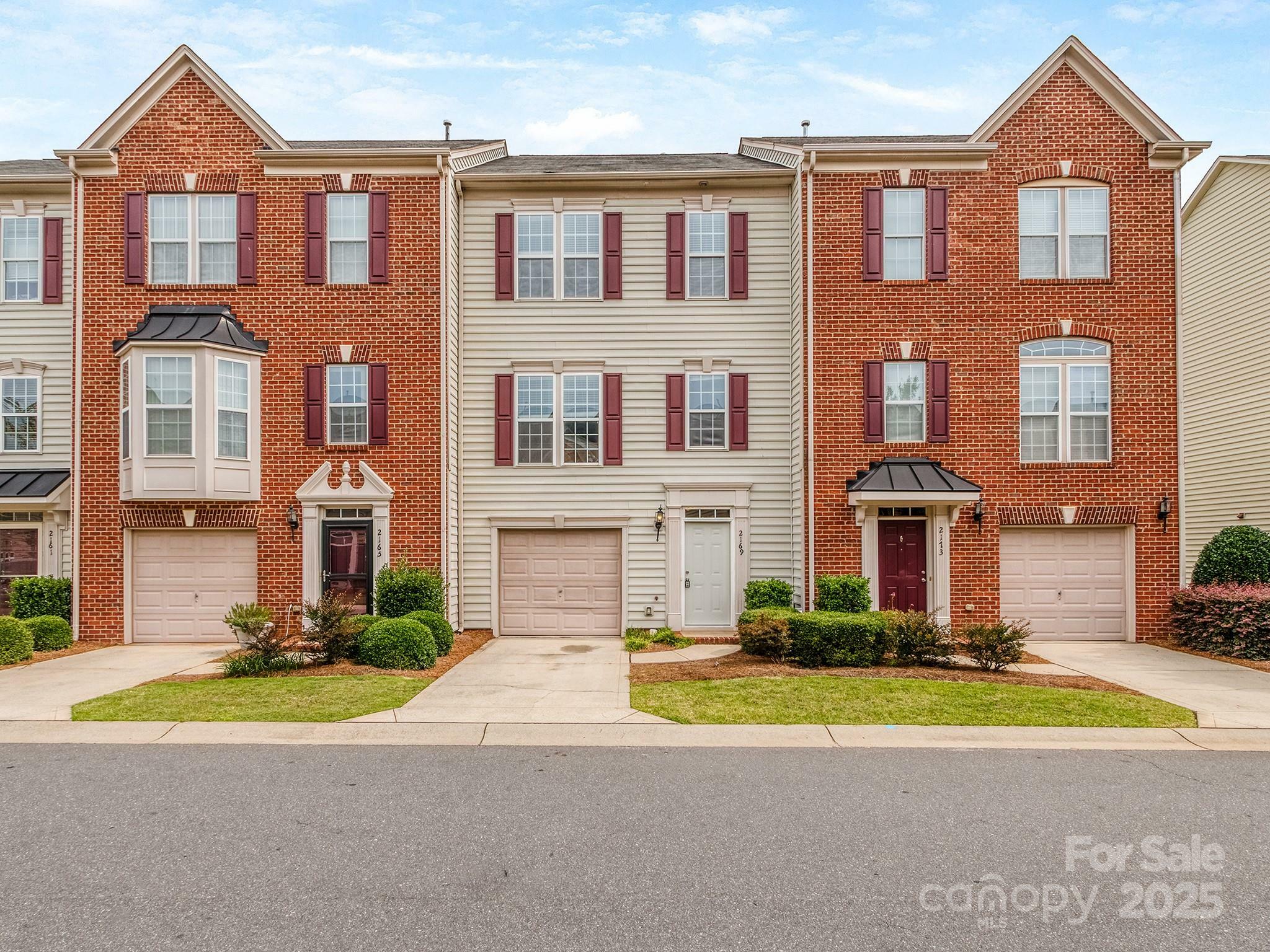 Property Photo: 2169 Belle Vernon Avenue NC 28210