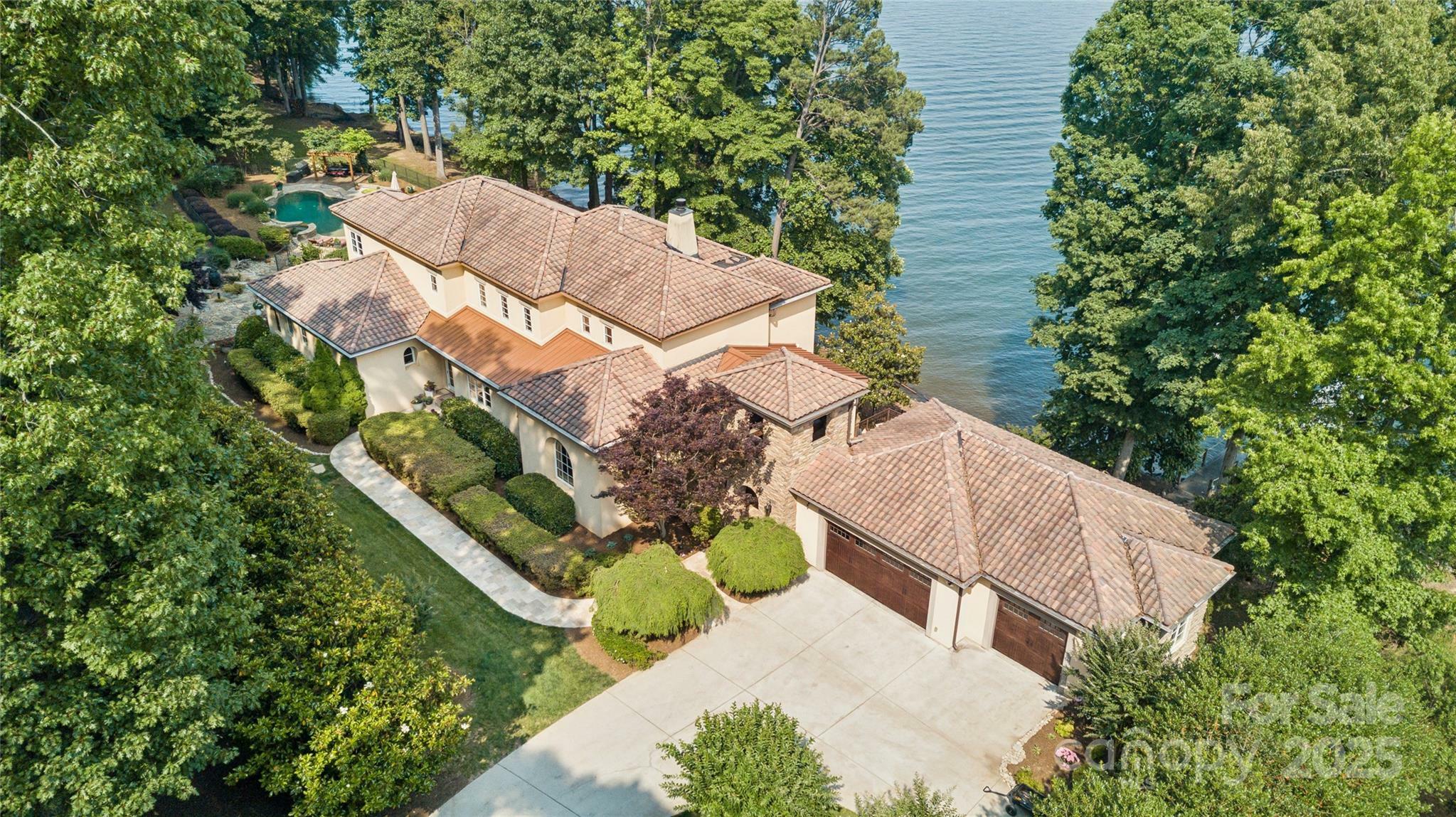 Property Photo: 9184 Greenwood Road NC 28682