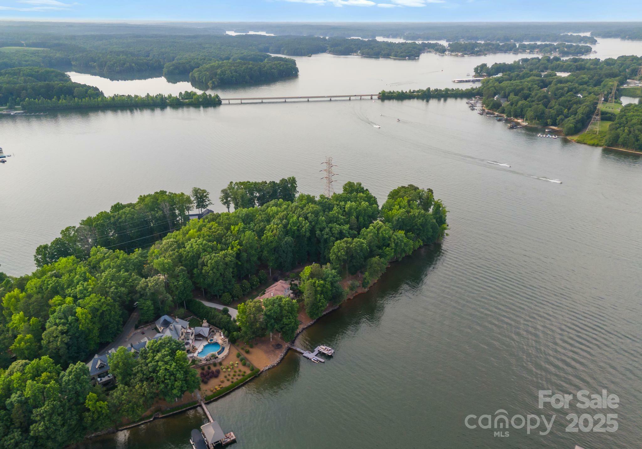 Property Photo: 9184 Greenwood Road NC 28682