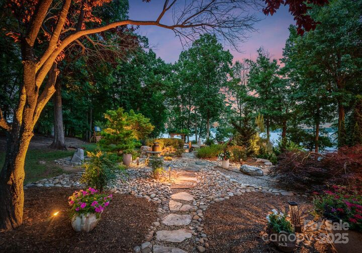 Property Photo:  9184 Greenwood Road  NC 28682 