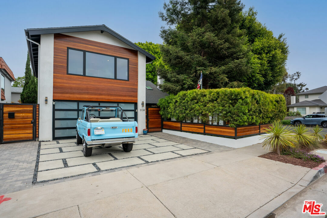 Property Photo:  3134 Granville Ave  CA 90066 