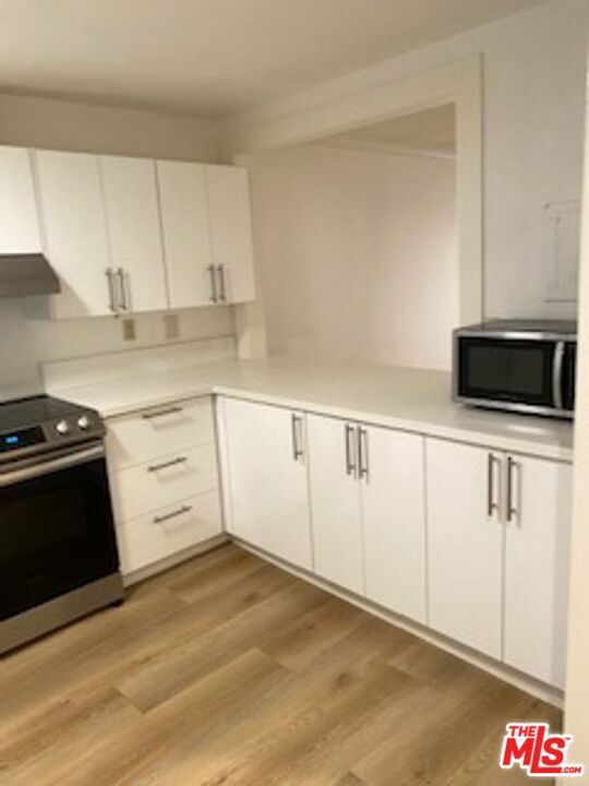 Property Photo: 730 N Eucalyptus Ave CA 90302