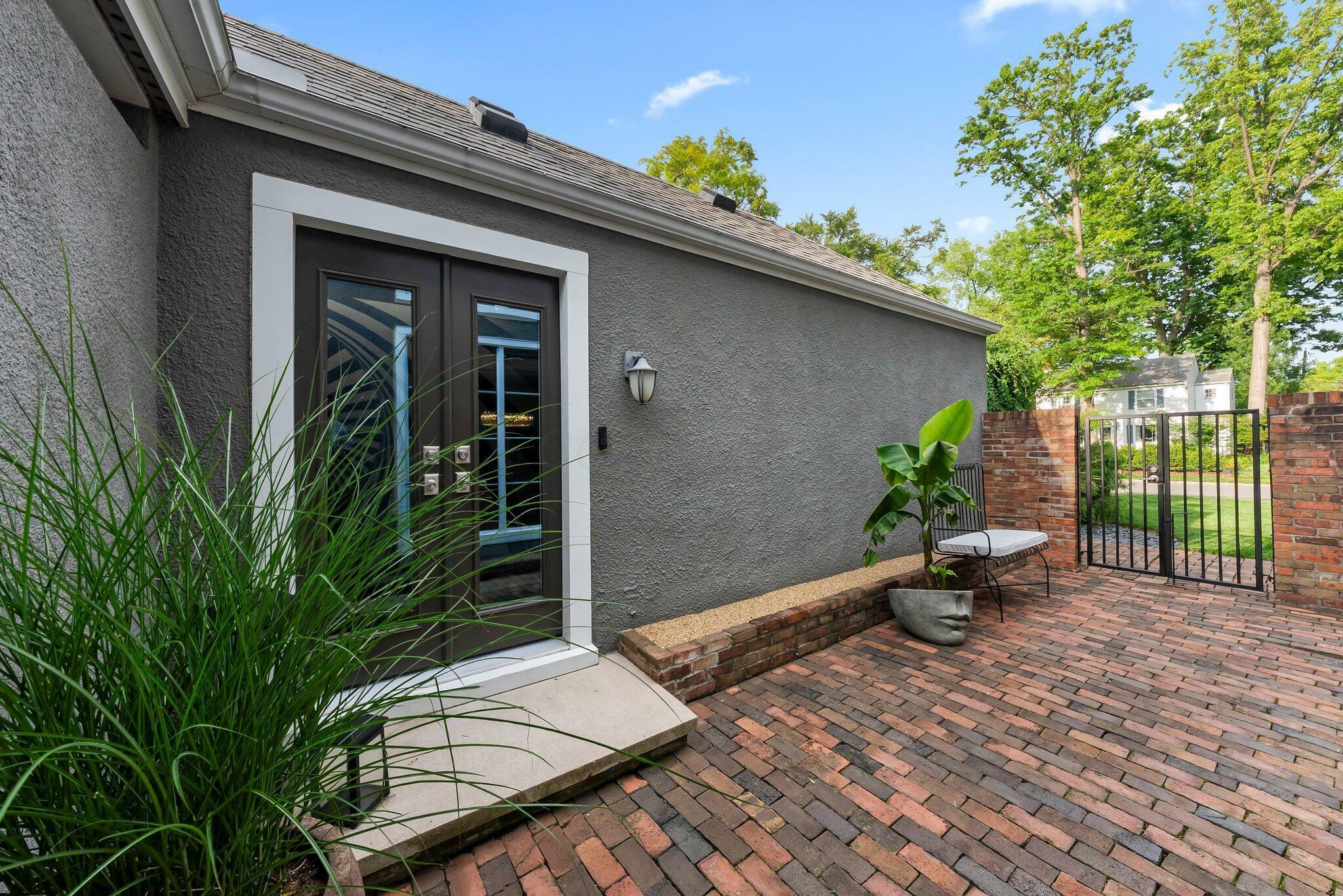 Property Photo: 195 S Gould Road OH 43209