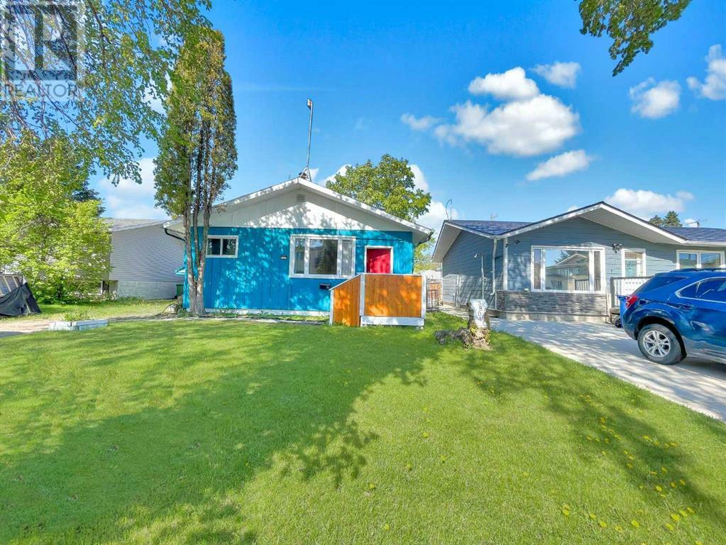 Photo de la propriété: 3804 52 Street AB T9A 1M4