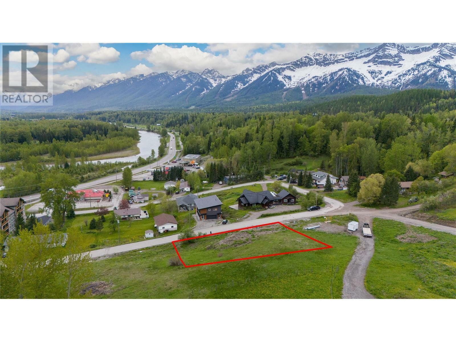 Property Photo:  1673 McLeod Avenue  BC V0B 1M1 