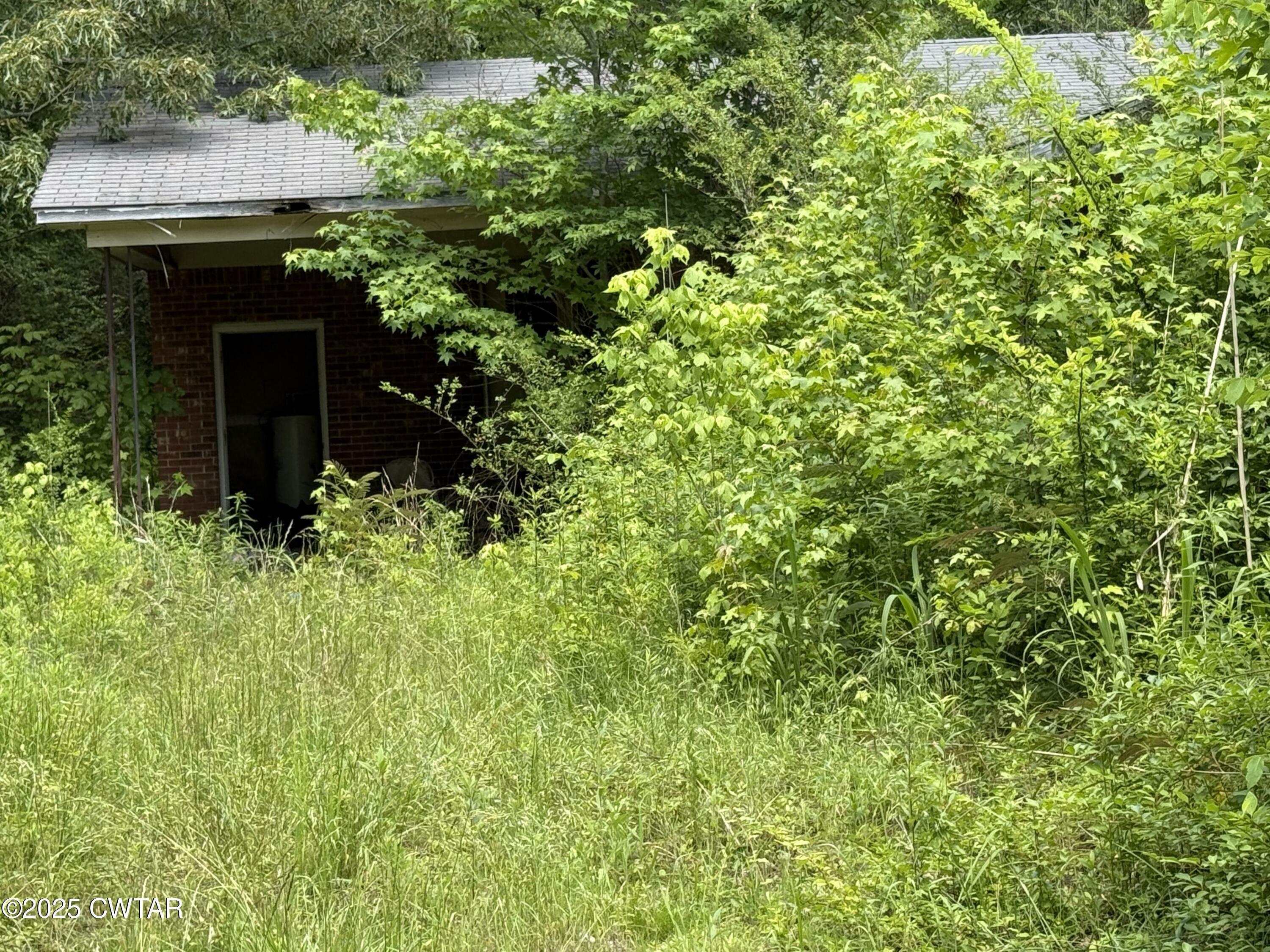 Property Photo: 1427 Britton Lane TN 38391