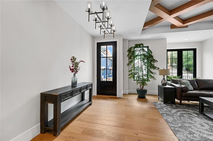 Property Photo:  1000 Paradrome Street  OH 45202 