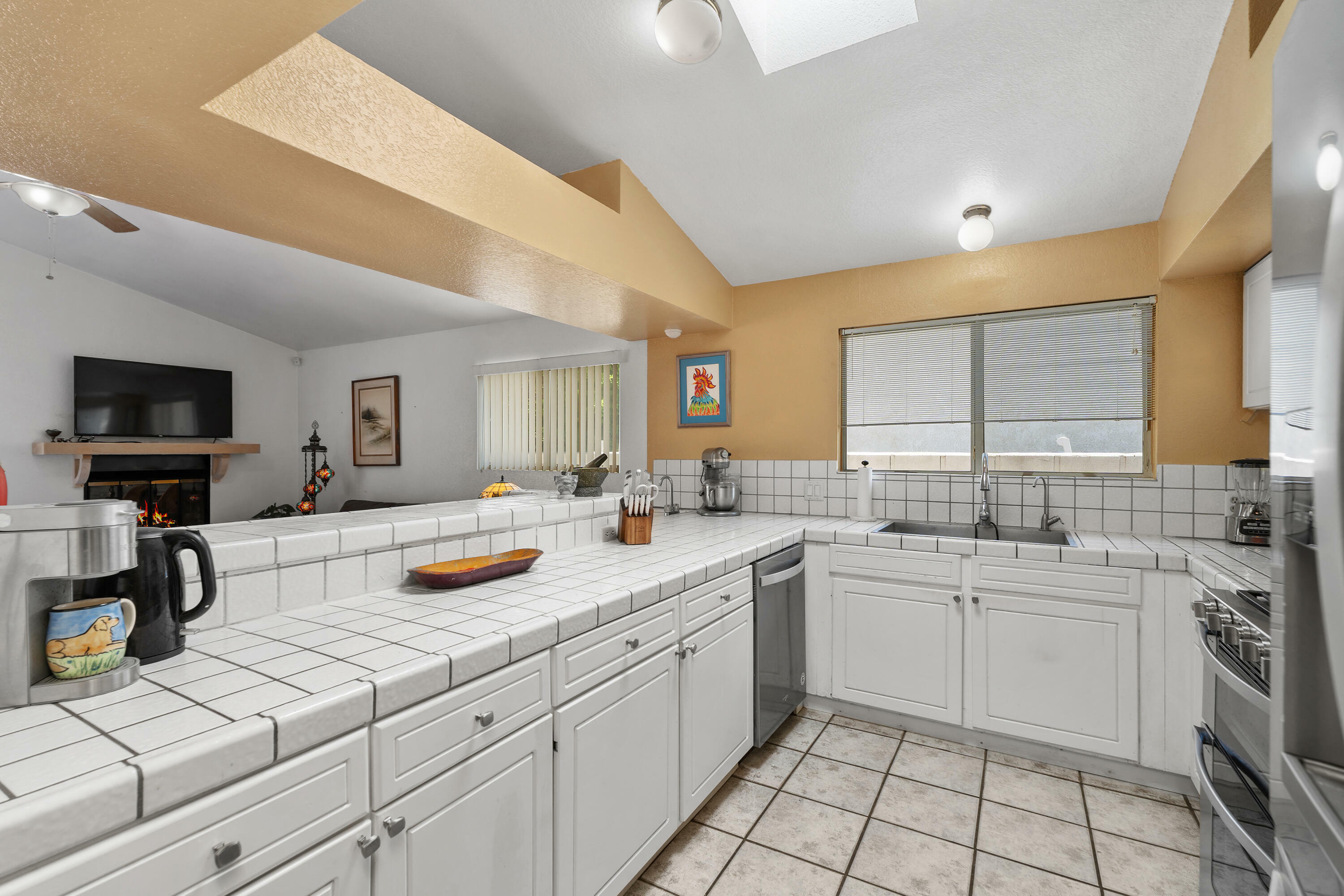 Property Photo: 31320 Avenida Ximino CA 92234