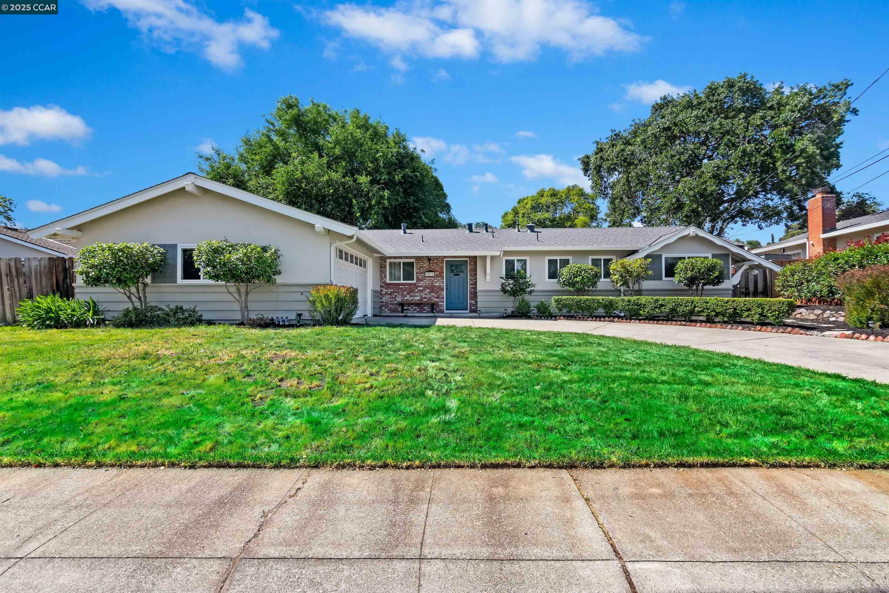 Property Photo: 2872 San Benito Dr CA 94598