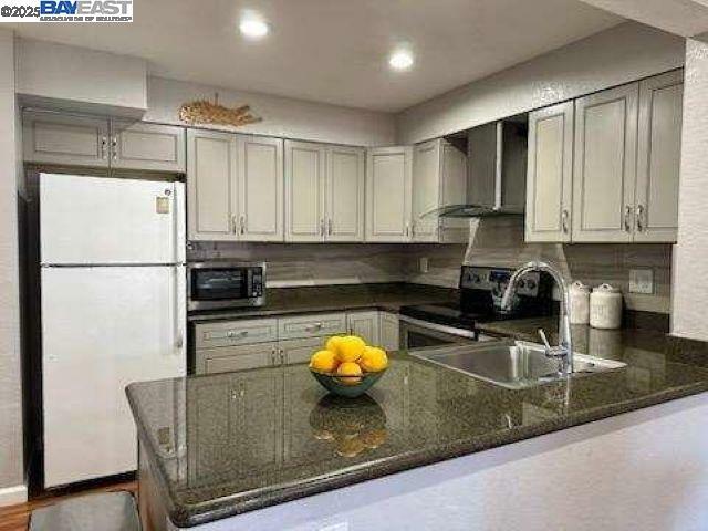 Property Photo: 39224 Guardino Dr 117 CA 94538