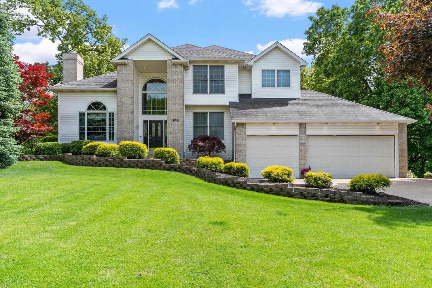 Property Photo: 4155 E Laurel Ridge Drive OH 43452