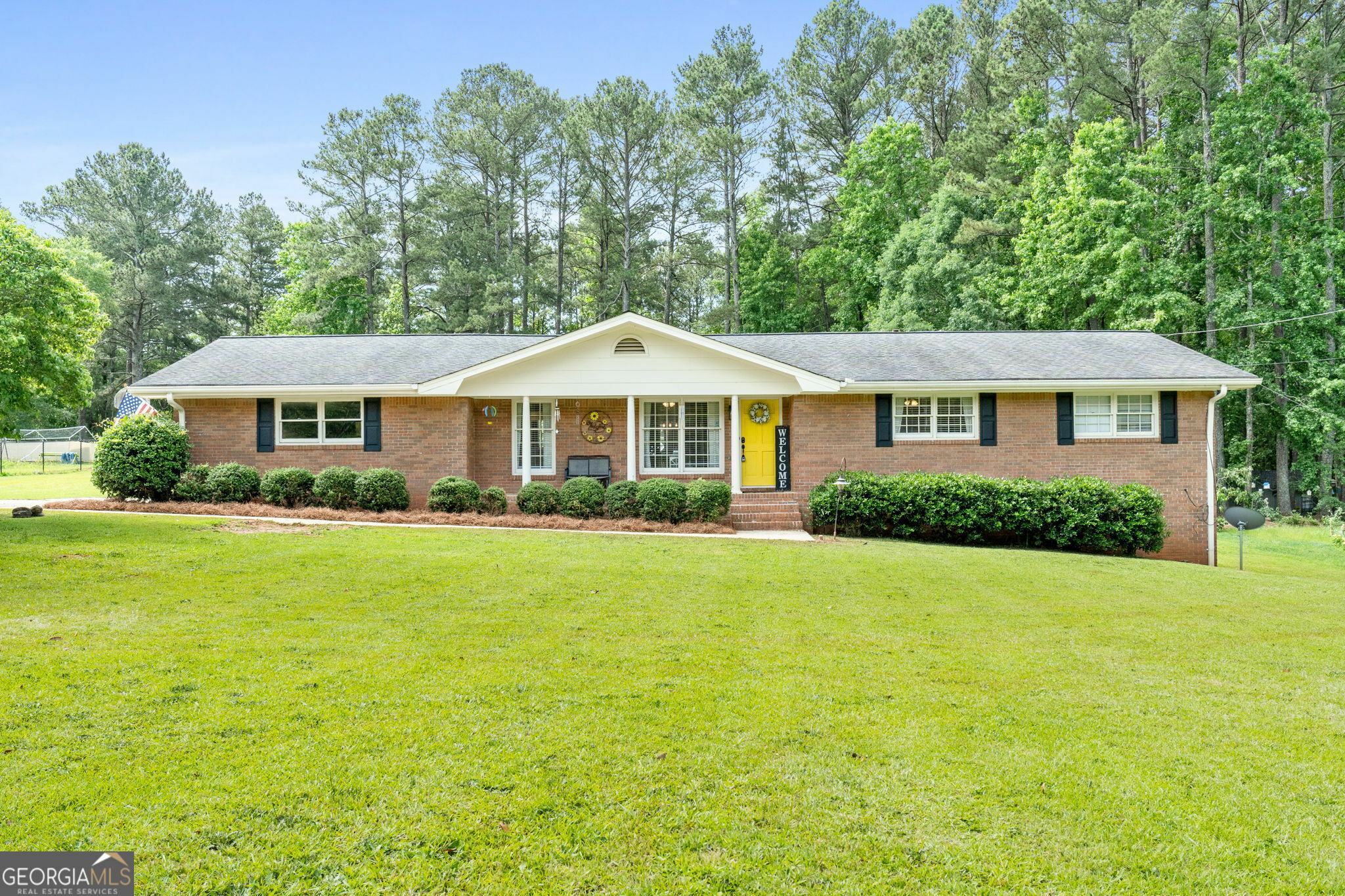Property Photo: 8070 Johnson Road GA 30268