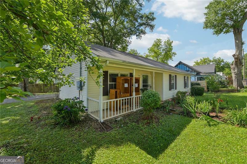 Property Photo: 302 Douglas Street GA 30120