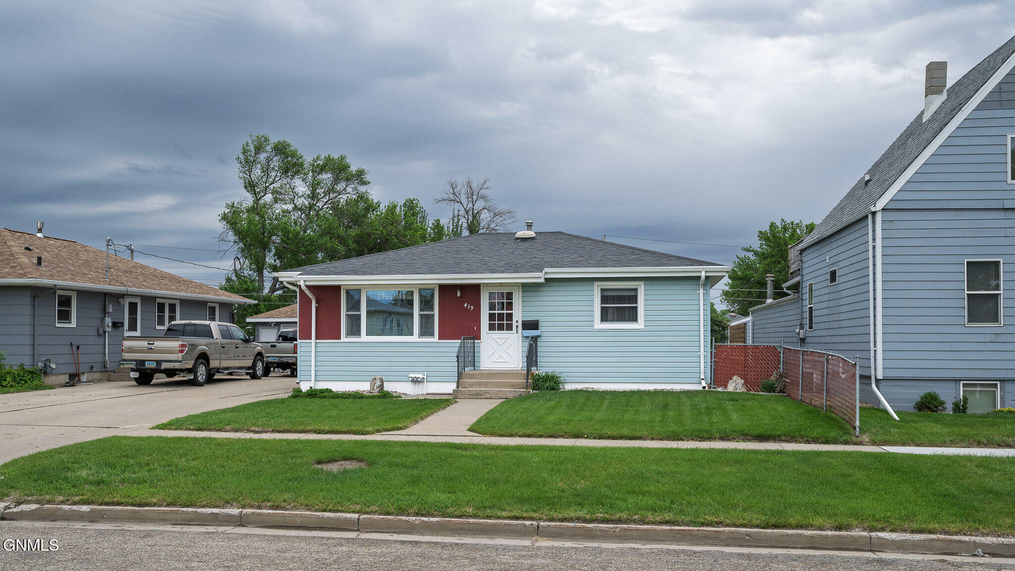 Property Photo:  419 14th Street  ND 58504 