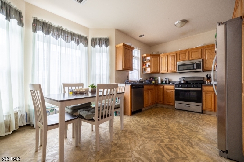 Property Photo:  1407 Barnhardt Ln  NJ 07065 
