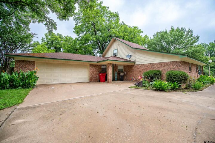 Property Photo:  9464 S Fm 269  TX 75471 