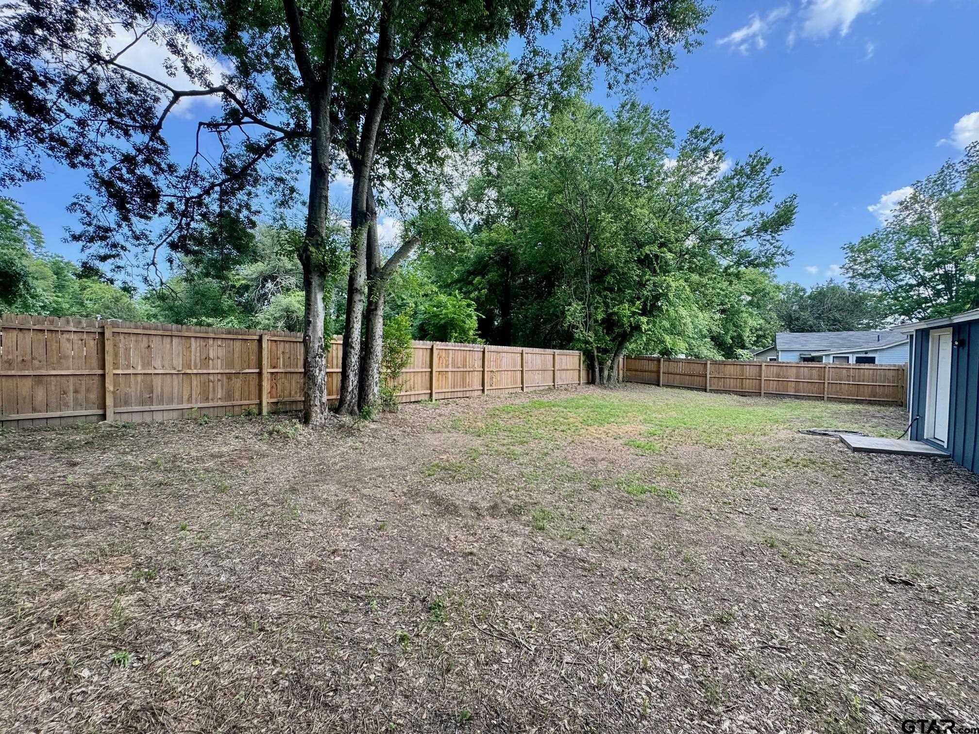 Property Photo: 403 S Post Oak TX 75494