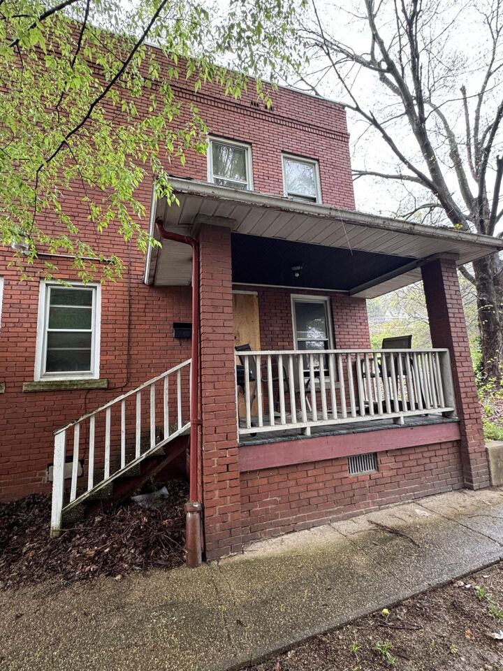 919 Carte St Unit A  Charleston WV 25311 photo