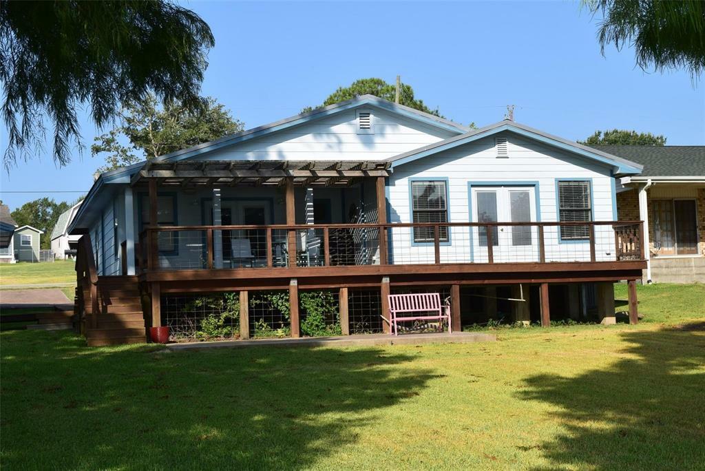 Property Photo: 500 High Crest Drive TX 77364