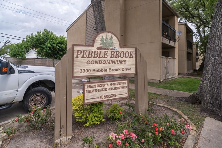 Property Photo: 3300 Pebblebrook TX 77586