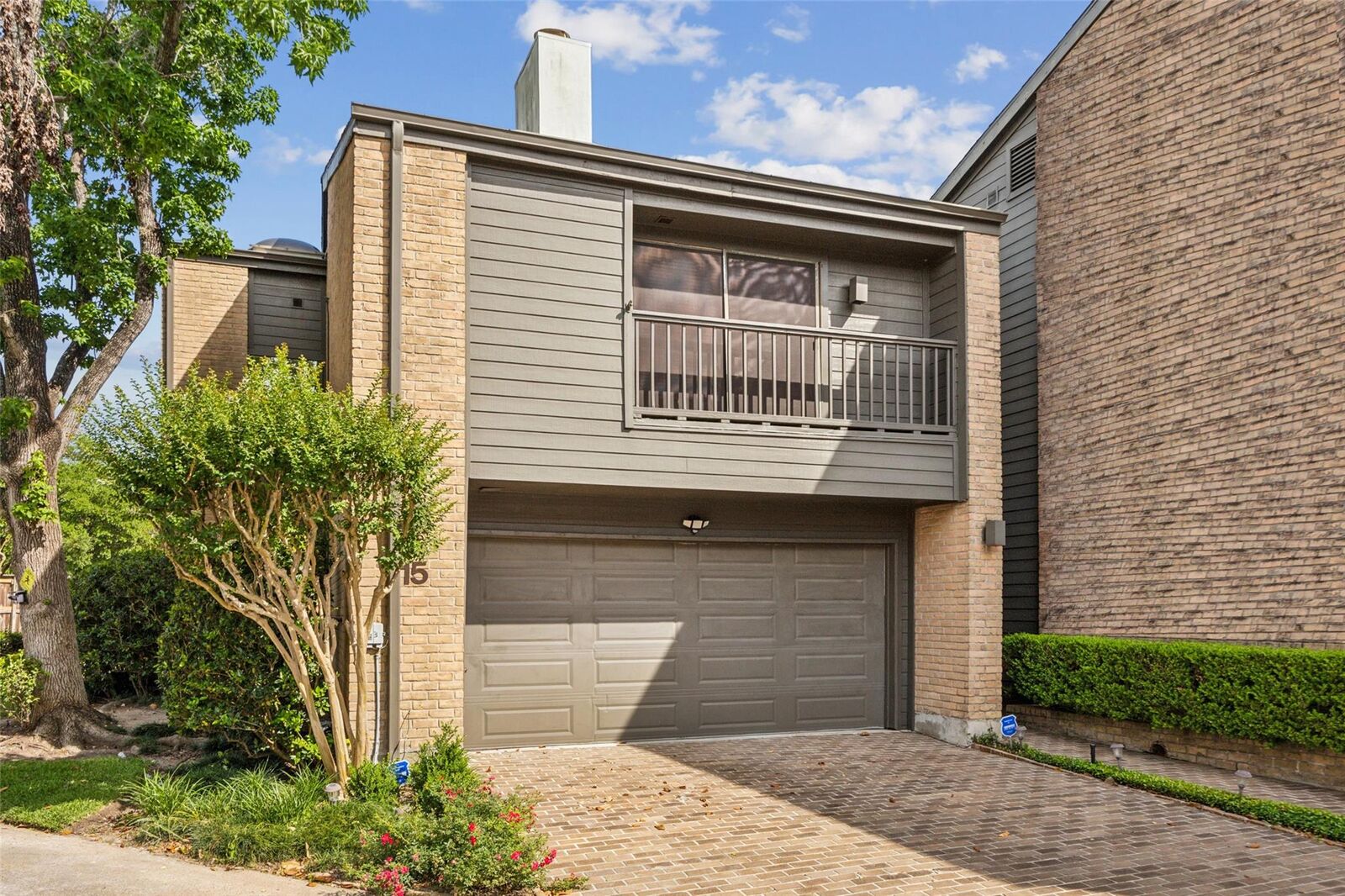 Property Photo: 8800 Woodway Drive 15 TX 77063